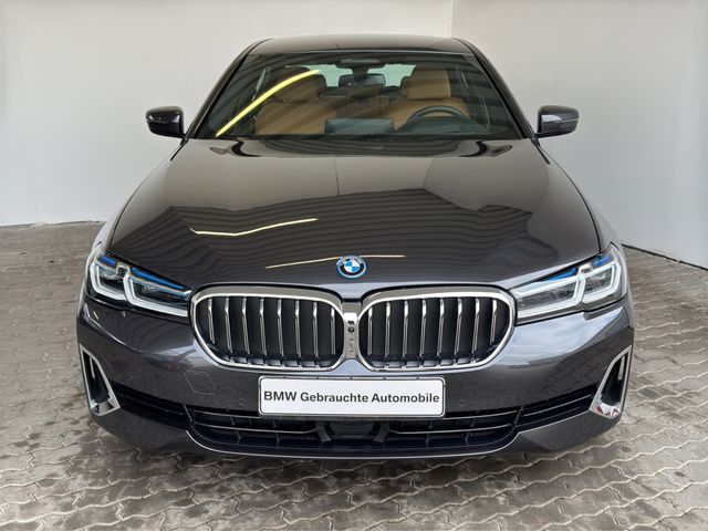 BMW 530e xDrive Lim. Luxury Line LiveCock.Komfsz.AHK