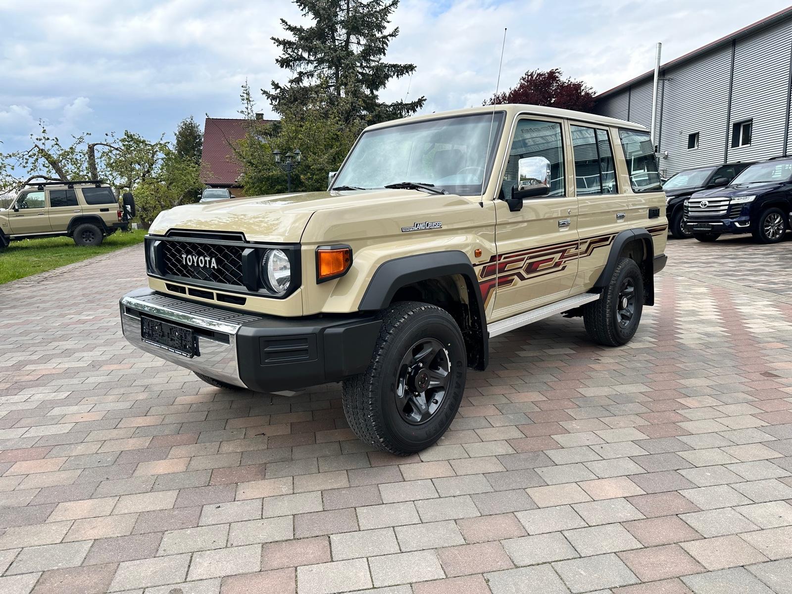 Toyota Land Cruiser GRJ 76 VX Facelift 2025