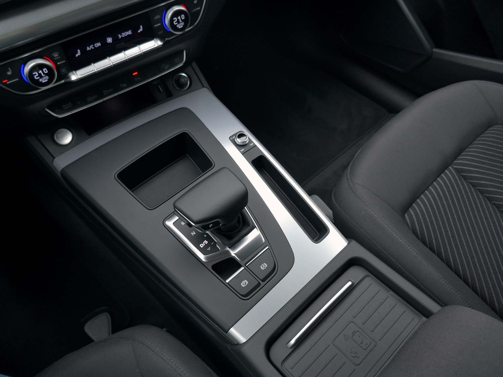 Fahrzeugabbildung Audi Q5 40 quattro 2.0 TDI S-tronic | LED Standhzg.
