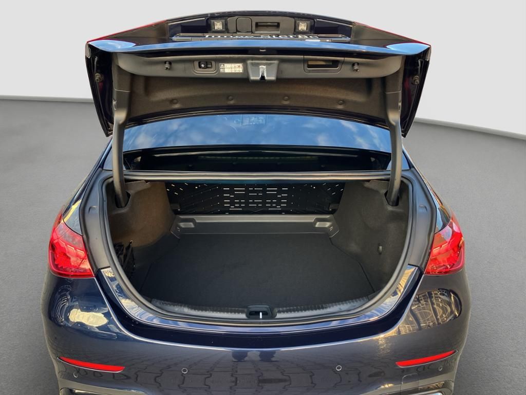 Fahrzeugabbildung Mercedes-Benz C 180 Lim. AMG*NIGHT*AHZV*LED*DISTR*DAB*KAMERA*