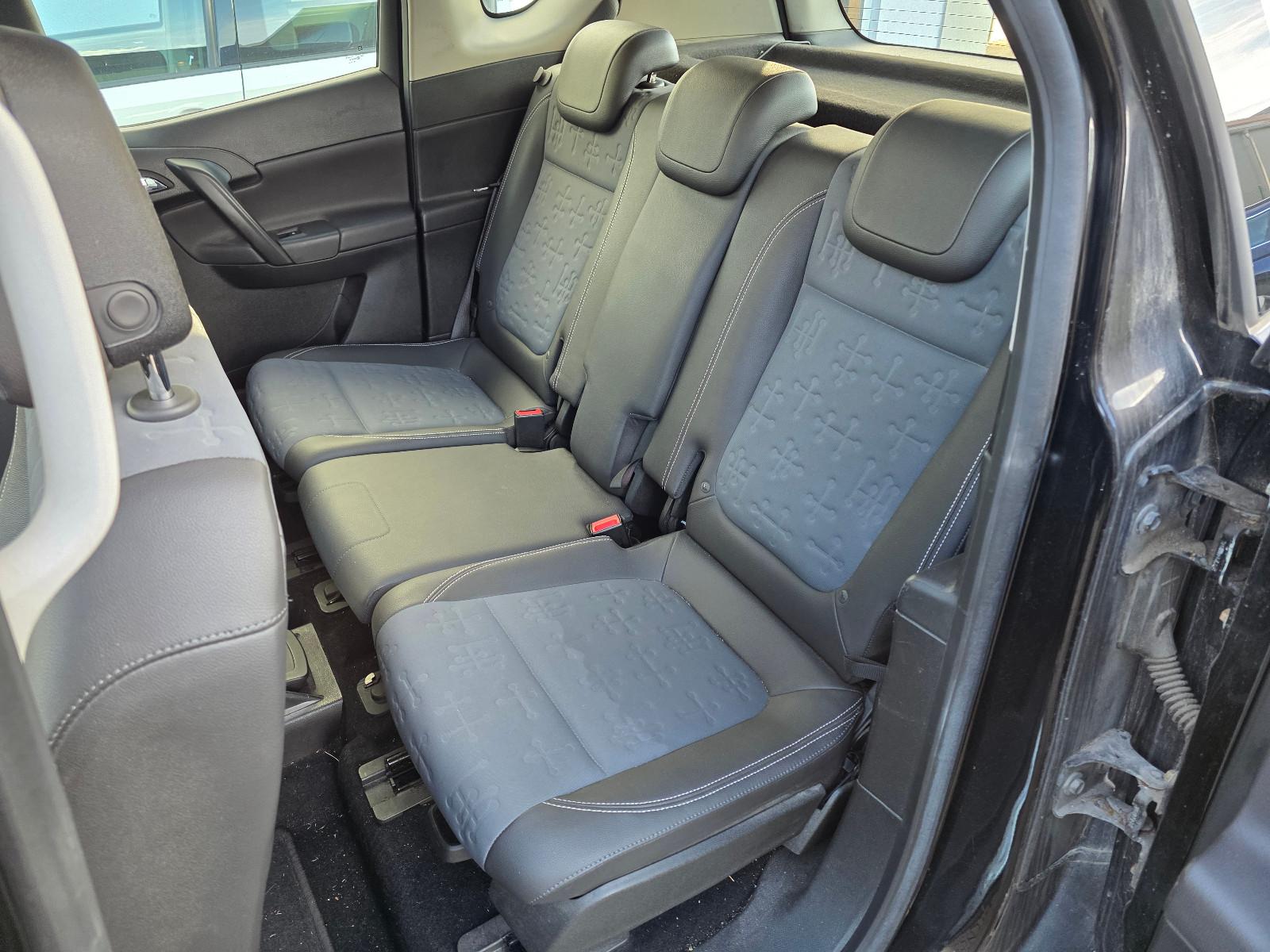 Opel Meriva 2011 — photo 8