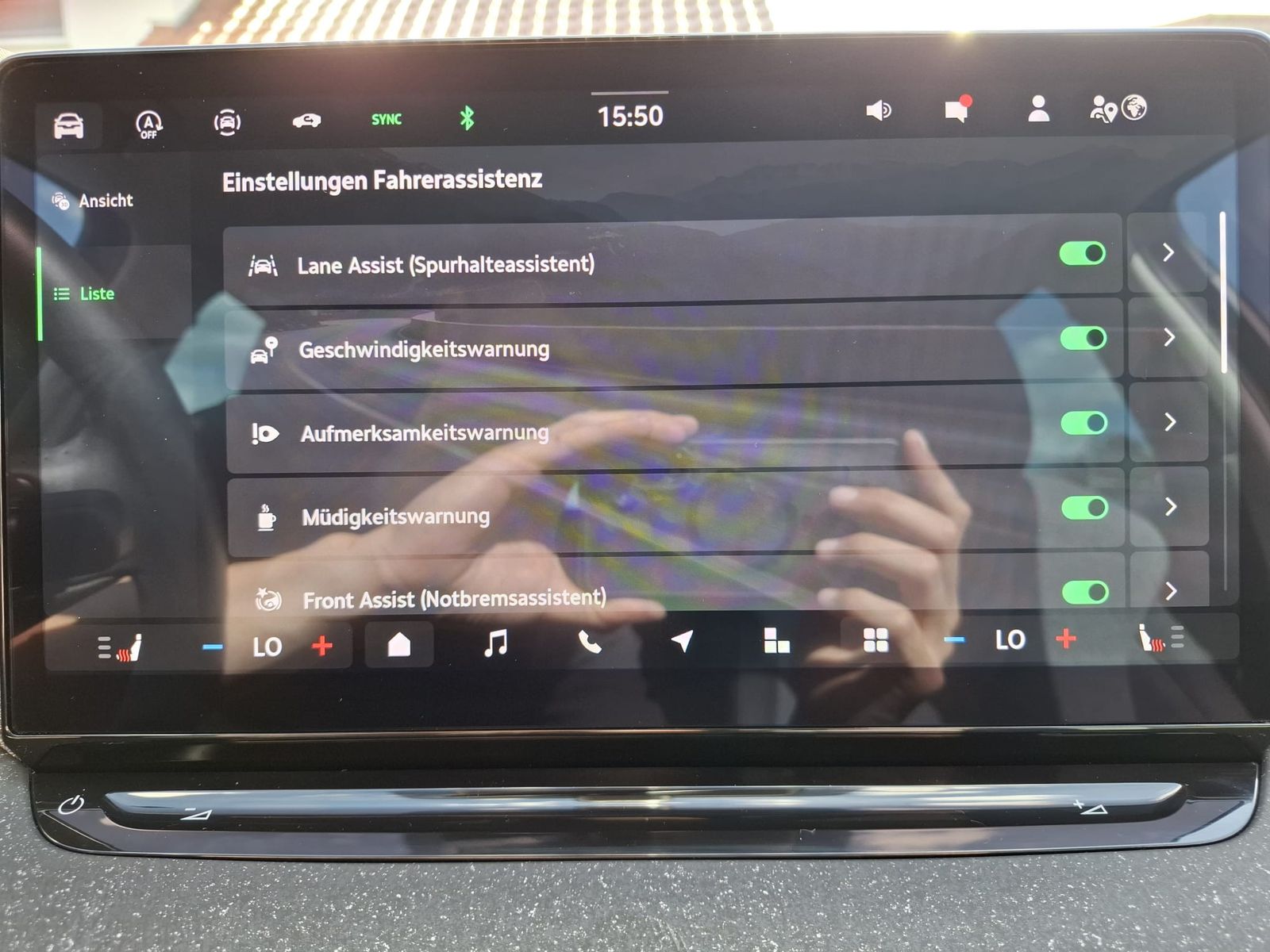 Fahrzeugabbildung SKODA Octavia 1.5 eTSI DSG Selection LED*AHK*5J-Gar.