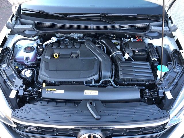 Fahrzeugabbildung Volkswagen Taigo 1.5TSI DSG R-Line PANO+MATRIX+ACC+PARKLNK+