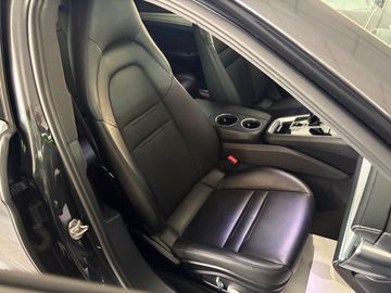 Porsche Panamera - 12