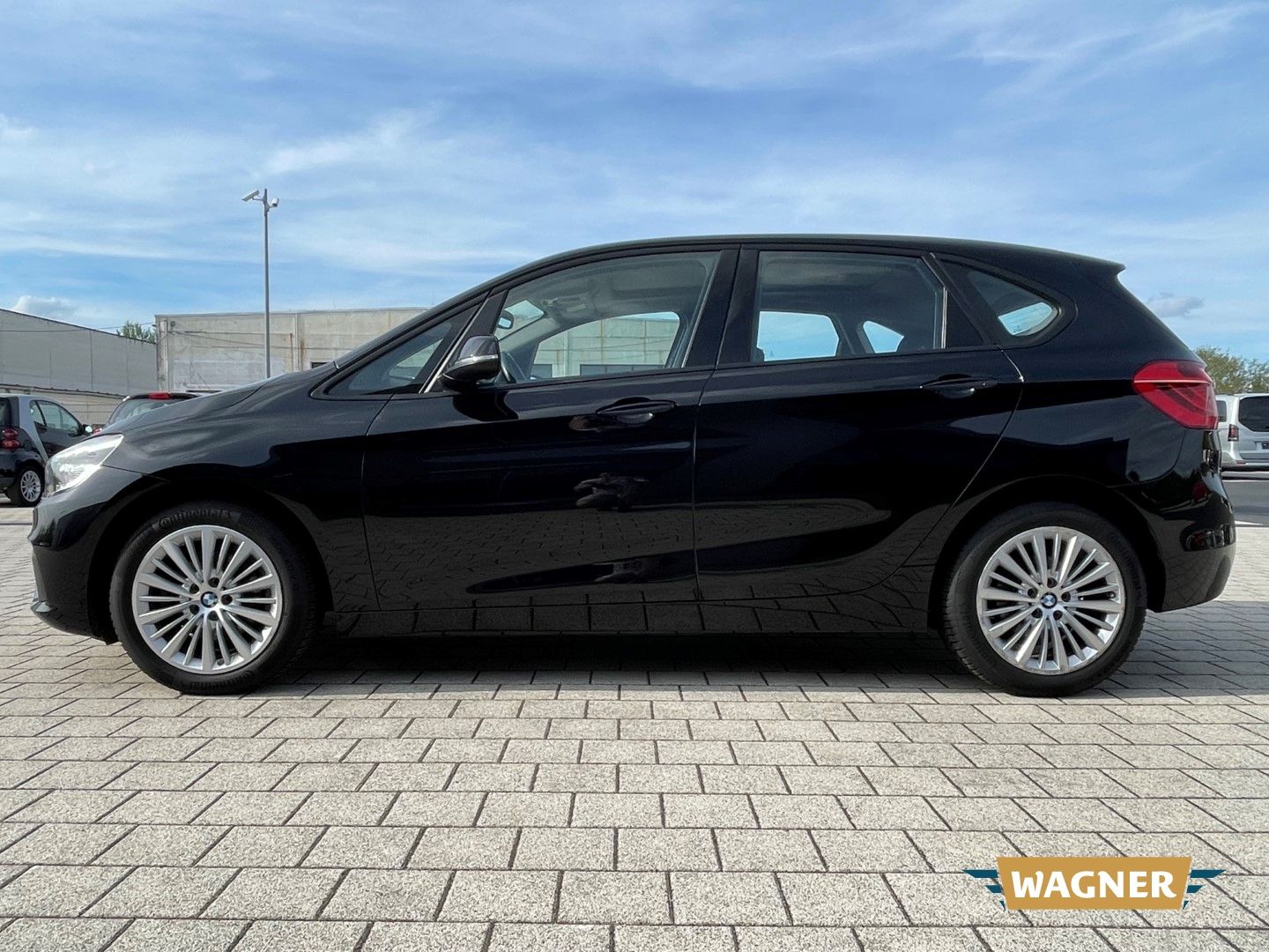 Fahrzeugabbildung BMW 218 Active Tourer d Sitzheizung Klimaautomatik