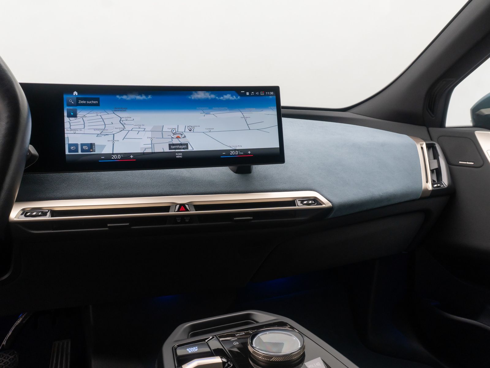 Fahrzeugabbildung BMW iX xD40 Sport AHK SkyLounge 360° DAB H/K 22Zoll