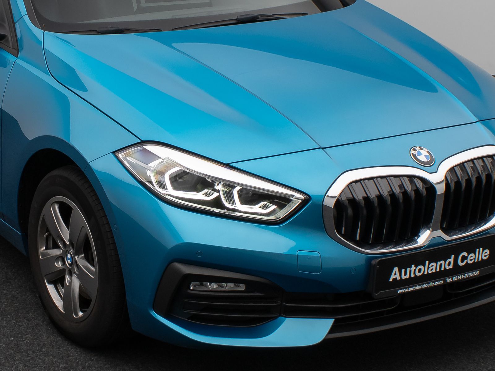 Fahrzeugabbildung BMW 118i Panorama Kamera Lenkrhzg DAB Komfort Sport