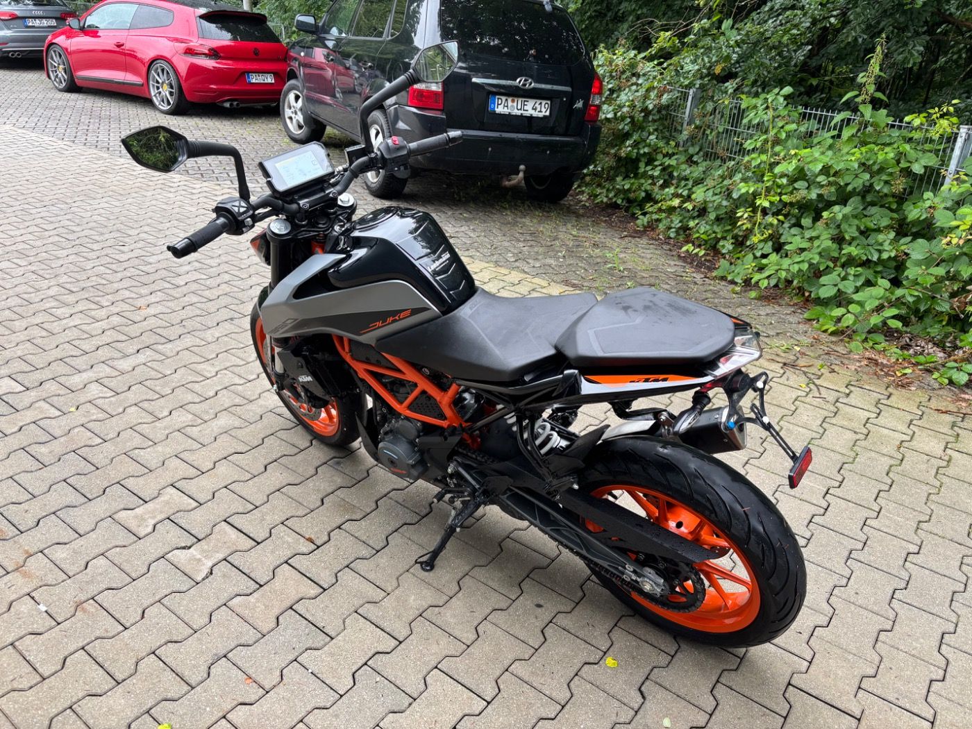 Fahrzeugabbildung KTM 390 Duke aus erster Hand