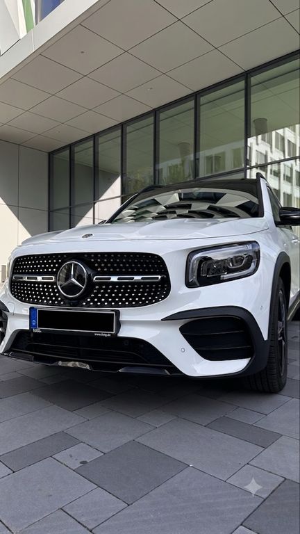 Image of Mercedes-Benz GLB 250