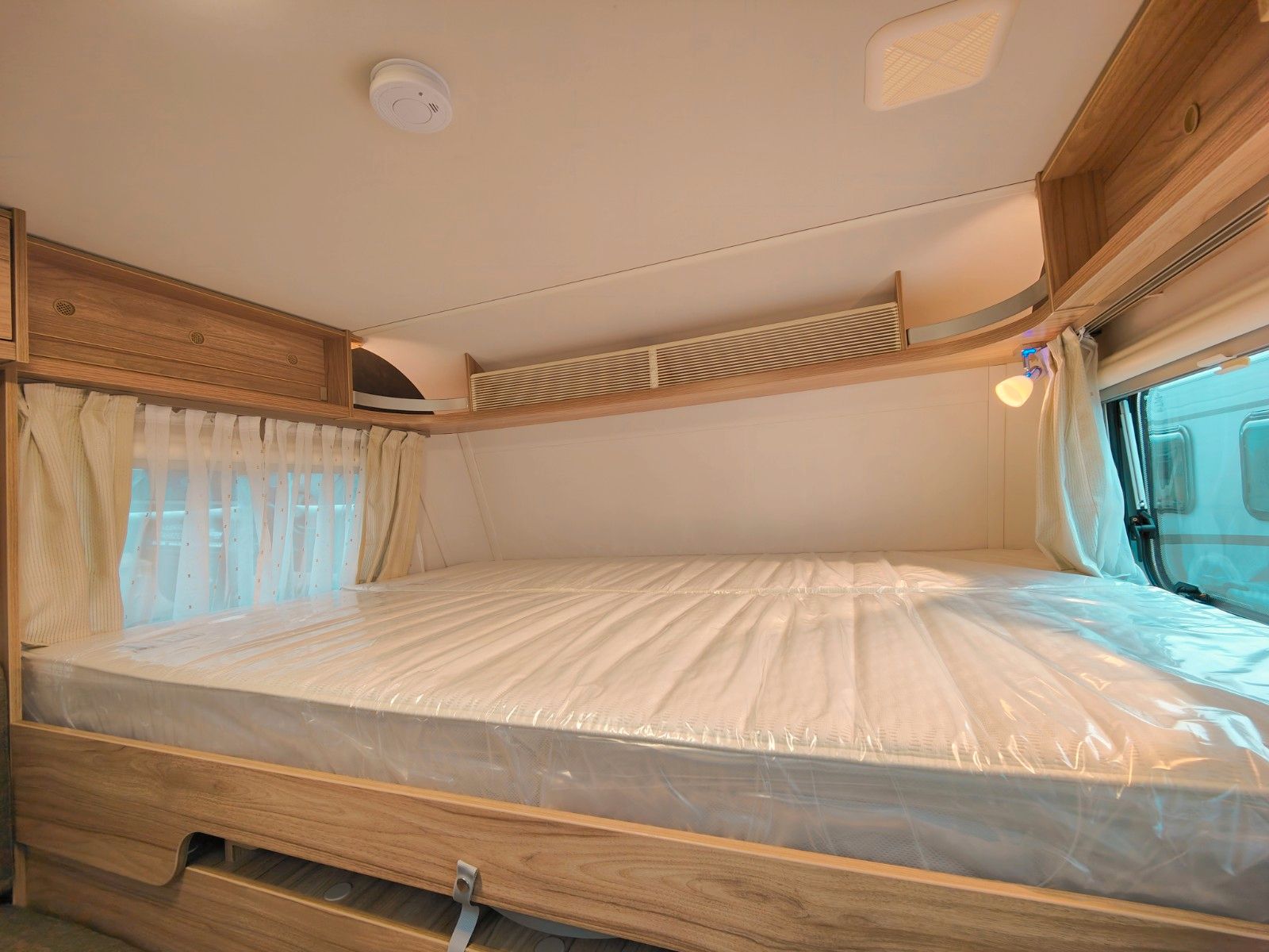 Fahrzeugabbildung HYMER / ERIBA / HYMERCAR Feeling 515 Elegance - SPRING SALE -