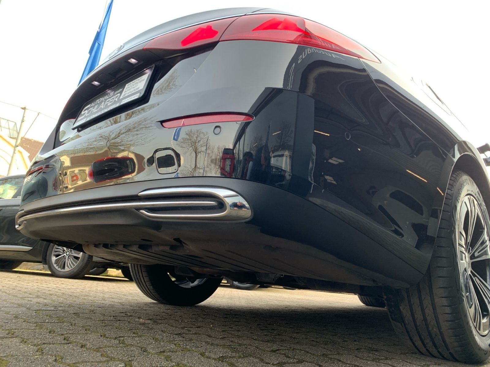Fahrzeugabbildung Mercedes-Benz E 200 Avantgarde Advanced