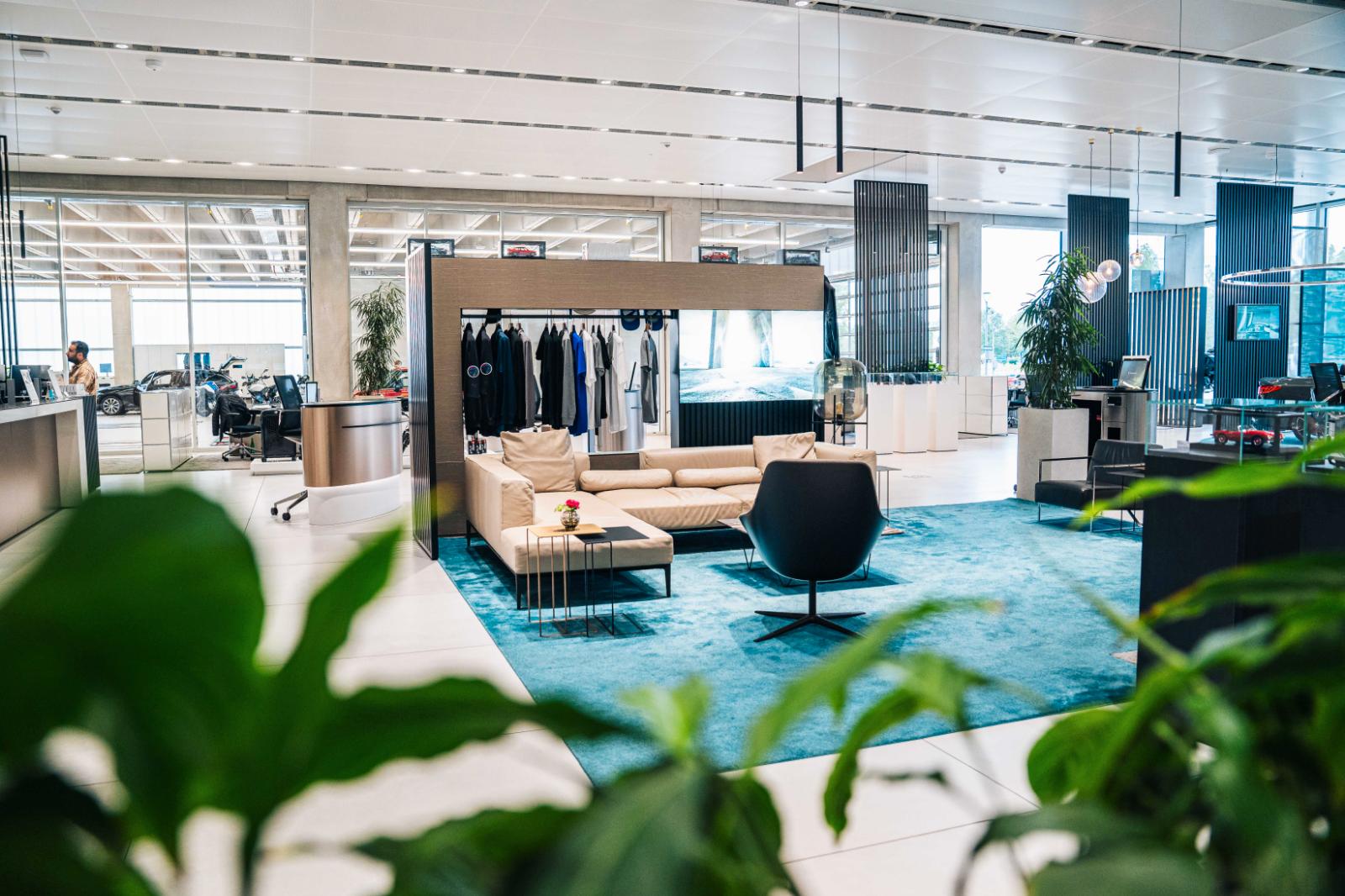 showroom-image-bottom