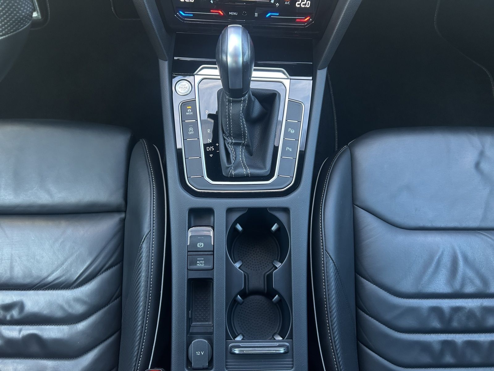 Fahrzeugabbildung Volkswagen Arteon SB R-Line 4M TSI DSG IQ.Light ACC AHK STH