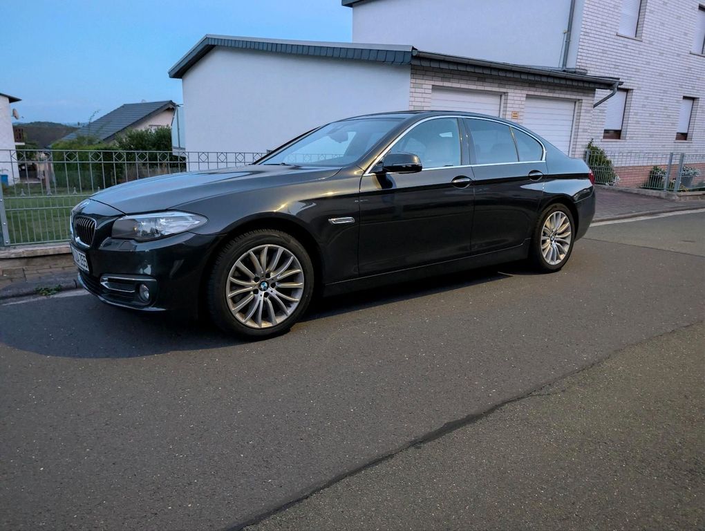 Image of BMW 530