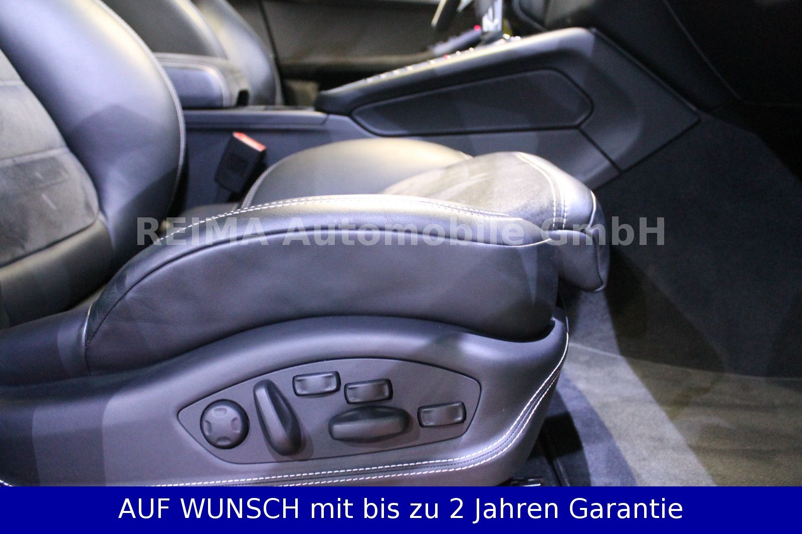 Fahrzeugabbildung Porsche Macan Turbo Performance, Carbon, Pano, Luft