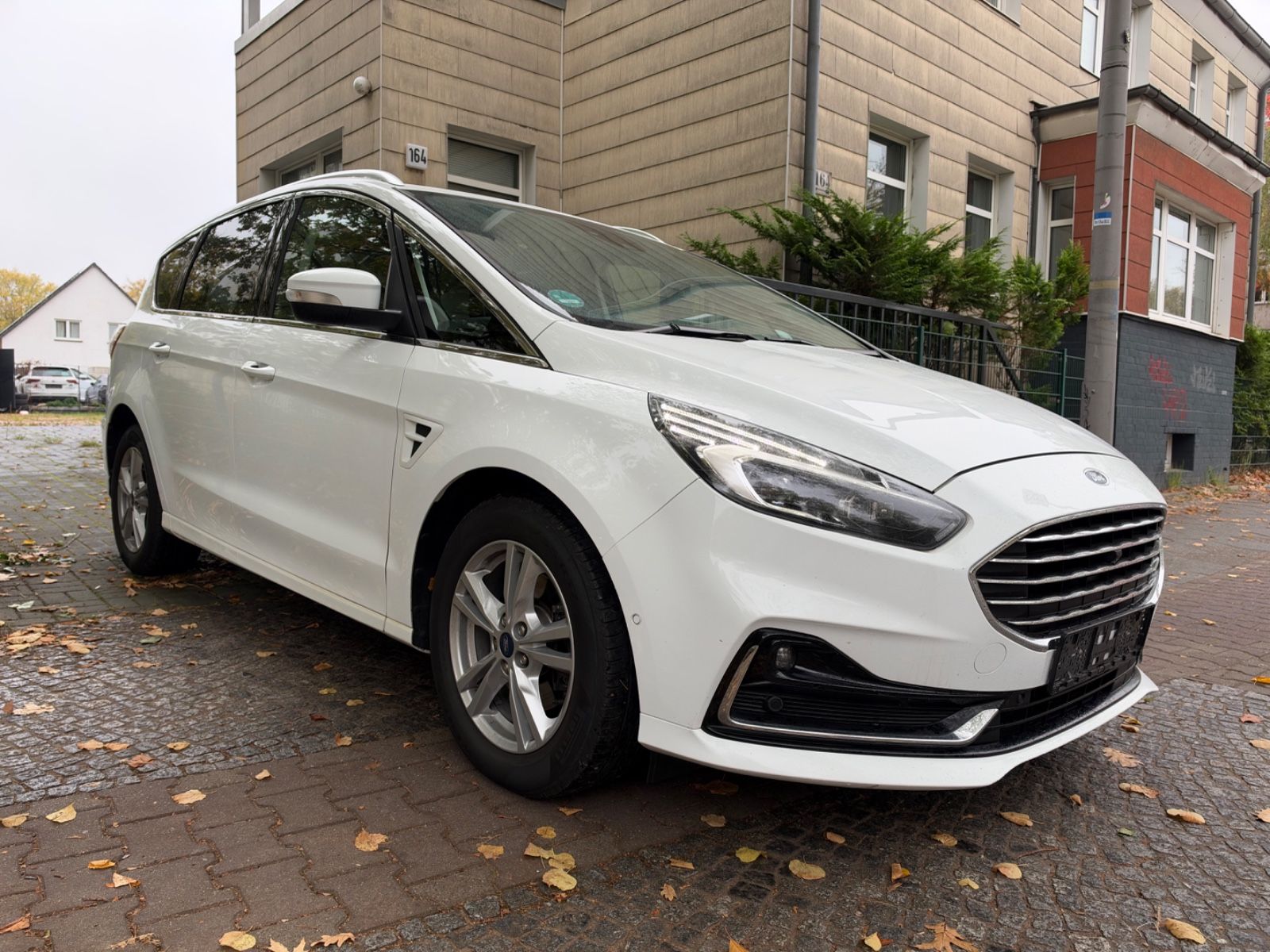 Ford S-Max S-MAX Titanium Xenon**7-Sitzer**Sony*R-Cam imagem 2