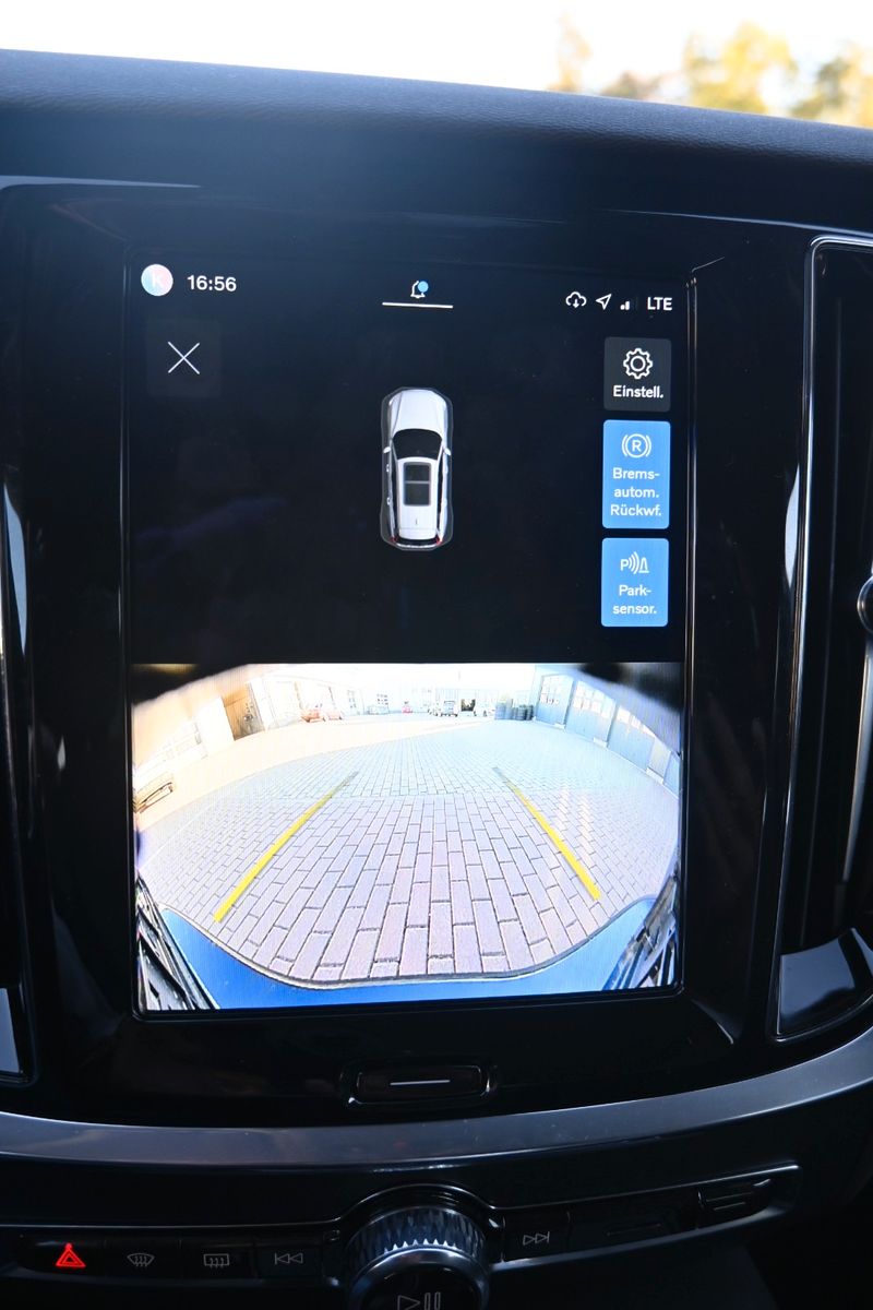 Fahrzeugabbildung Volvo V60 T6 Plus Dark AWD*AHK*LHZG*Leder*
