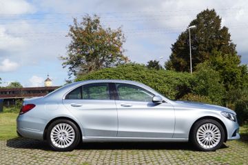 Mercedes-Benz C 180 Exclusive NAVI-AHK-TEILLEDER-SHZG-TEMPOMAT