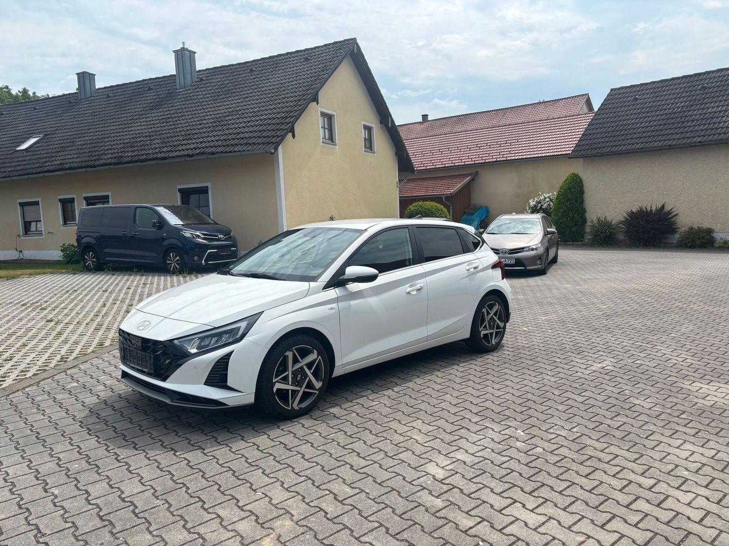 Hyundai i20 Prime Mild-Hybrid 120PS++Automatik++17000Km+