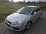 Ford Focus Lim. Ghia SHZ*Temp.* WR*SR - Ford Focus aus 2004: Ghia
