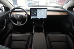 Fahrzeugabbildung Tesla Model 3 Standard Range Plus NAVI/KAMERA/SH/PANO