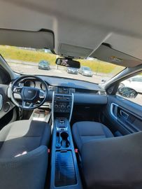 Land-Rover Discovery Sport - 11