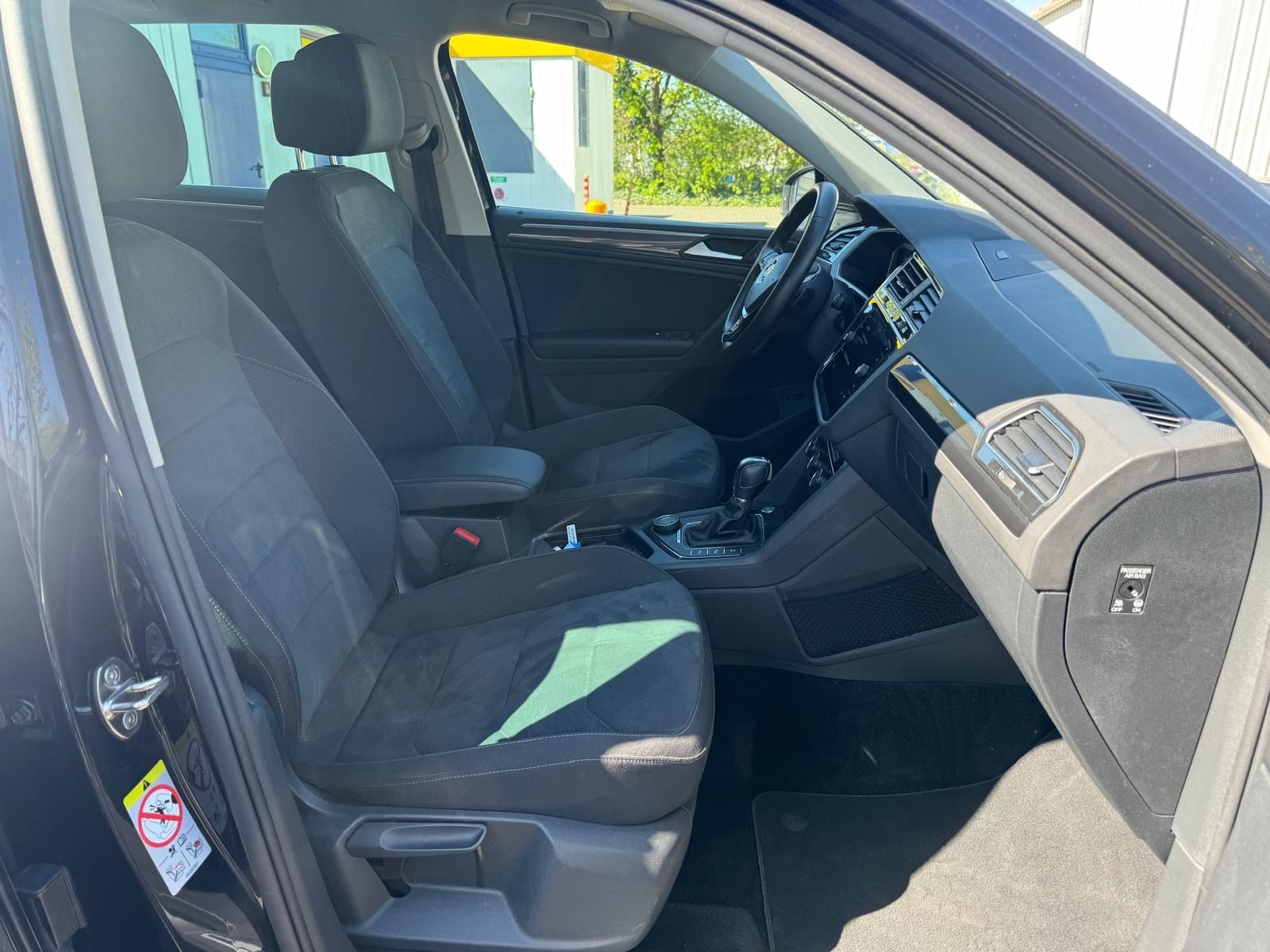 Fahrzeugabbildung Volkswagen Tiguan Highline 4Motion LED+AHK+Navi+20 Zoll