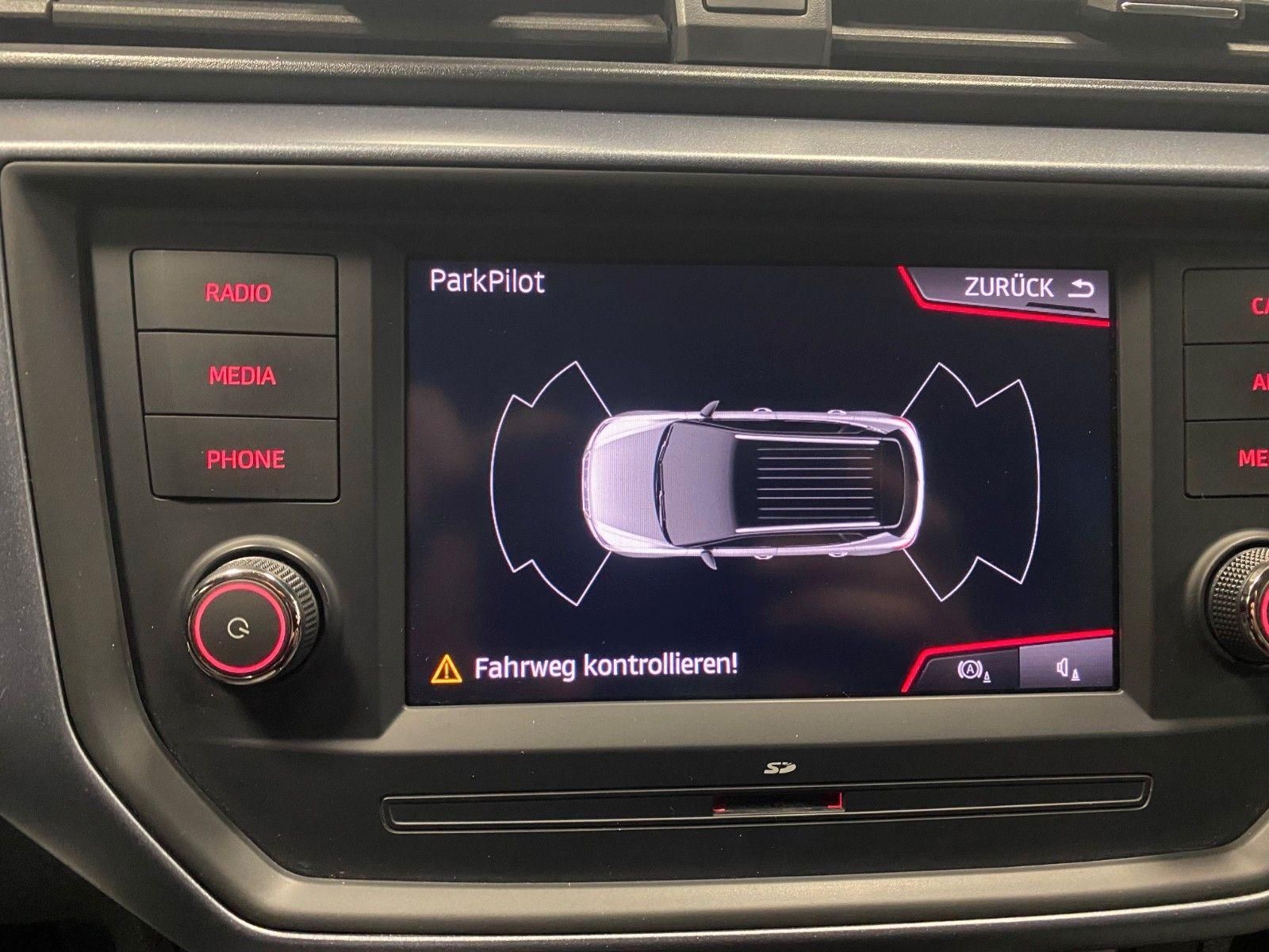 Fahrzeugabbildung SEAT Arona 1.0 TSI Style+EINPARKHILFE+TEMPOMAT+17"ALU