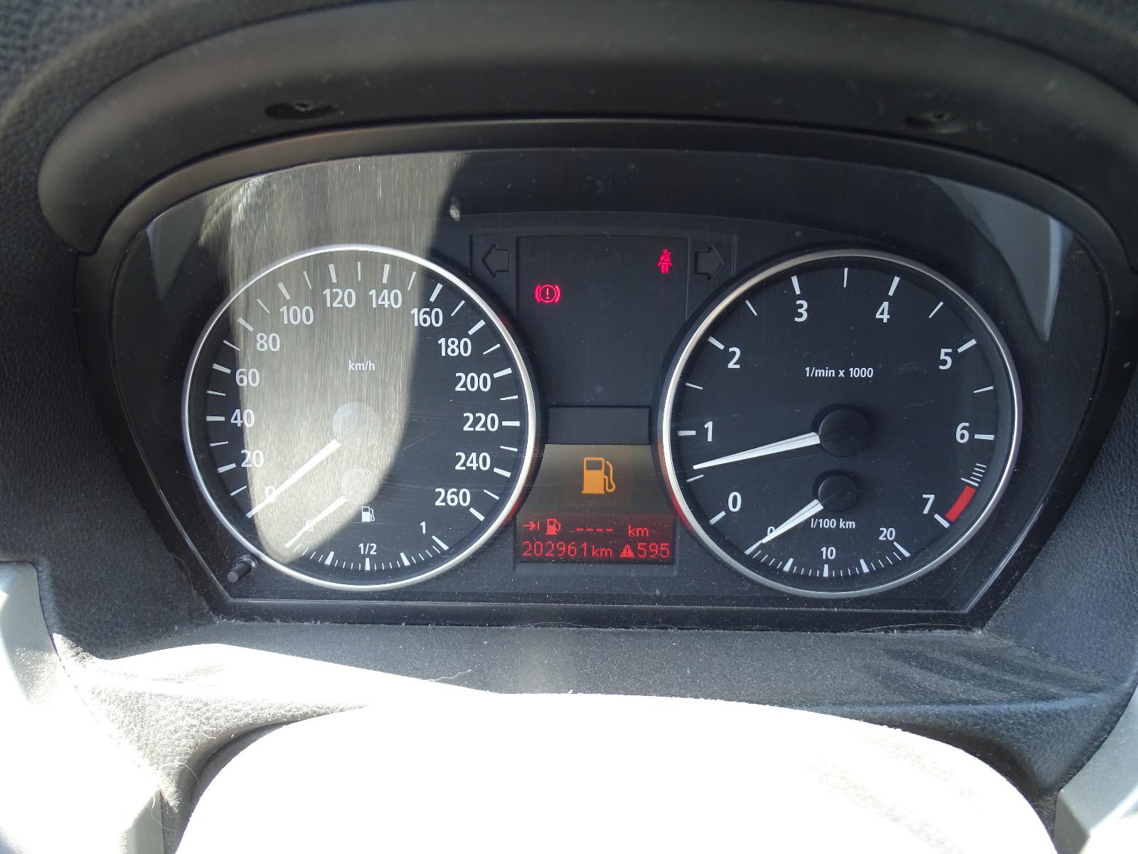 BMW 320 2006 — photo 24