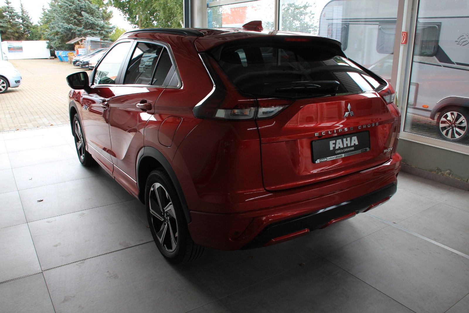 Fahrzeugabbildung Mitsubishi Eclipse Cross Select PHEV 4WD