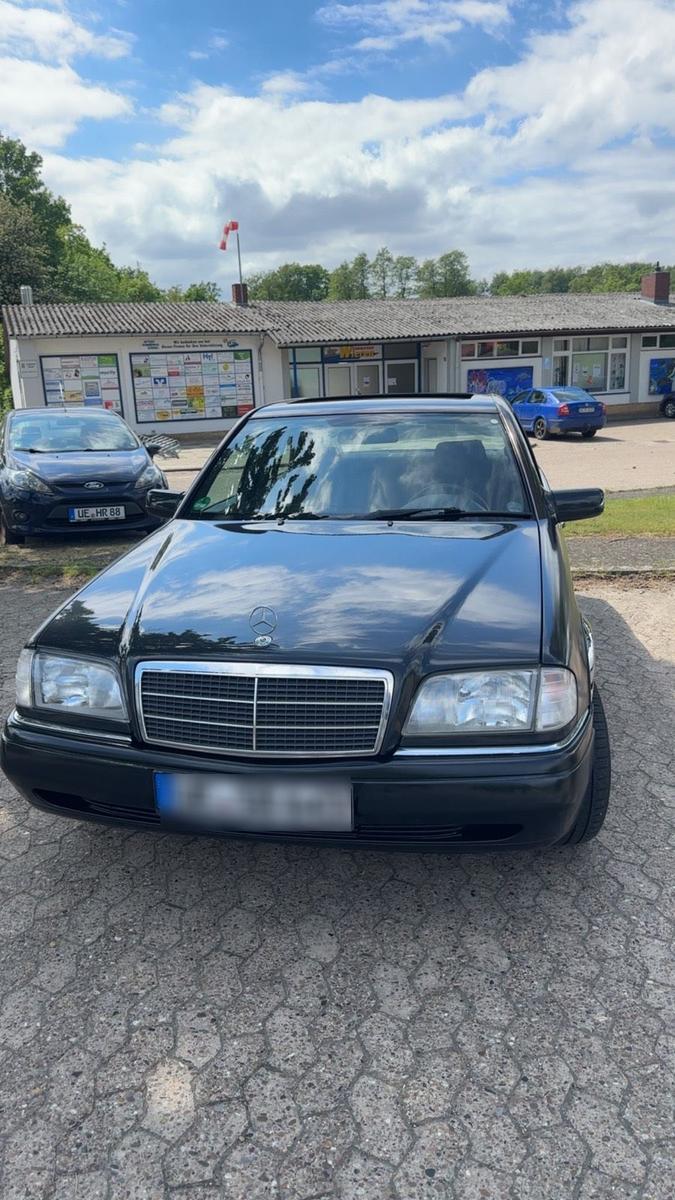 Mercedes-Benz C 180