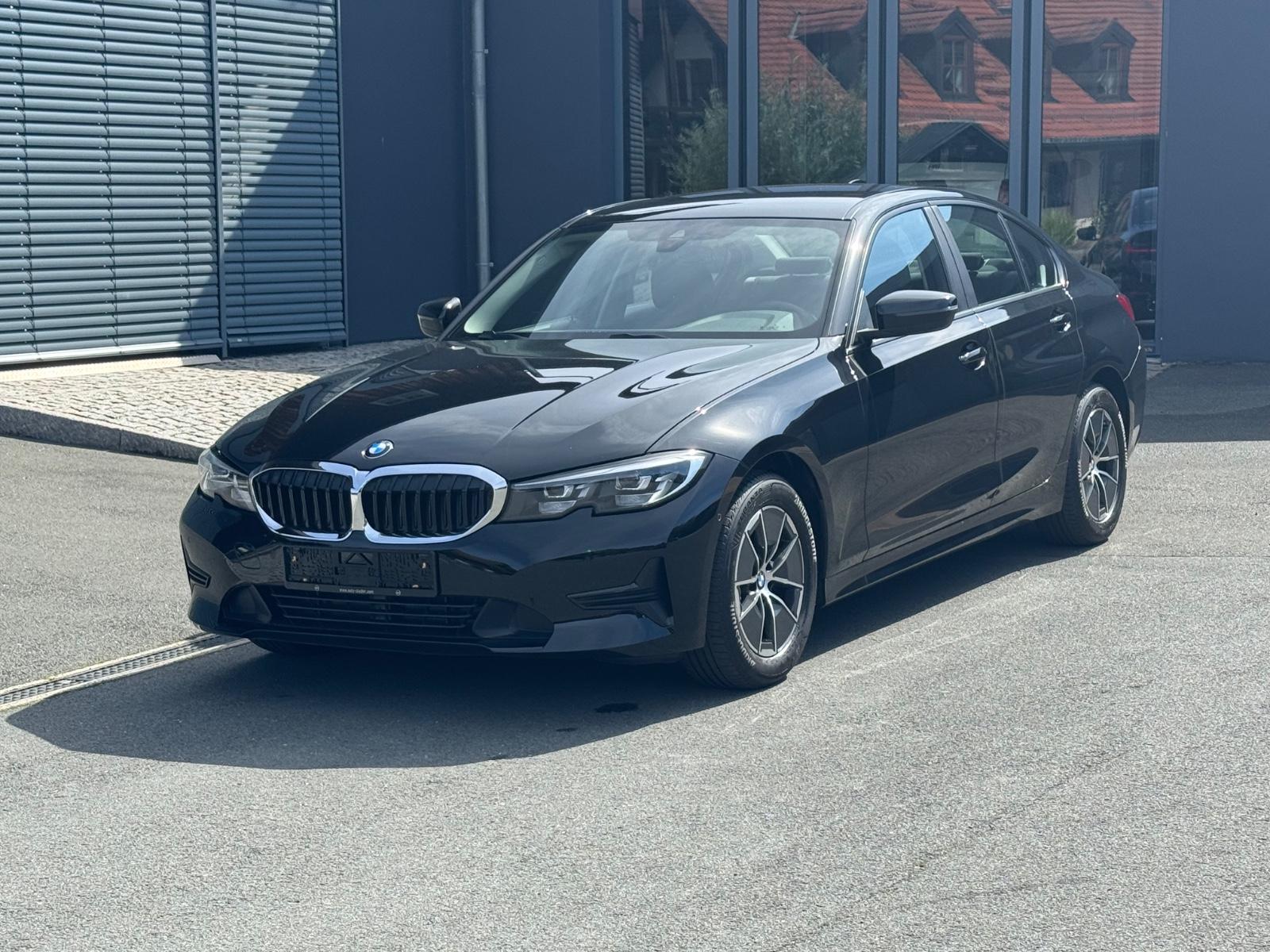 BMW 318d Lim. Aut. Advantage Live Cockpit LED SHZ