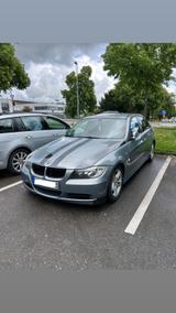 BMW 320i -E90 - BMW 320: 320i E90