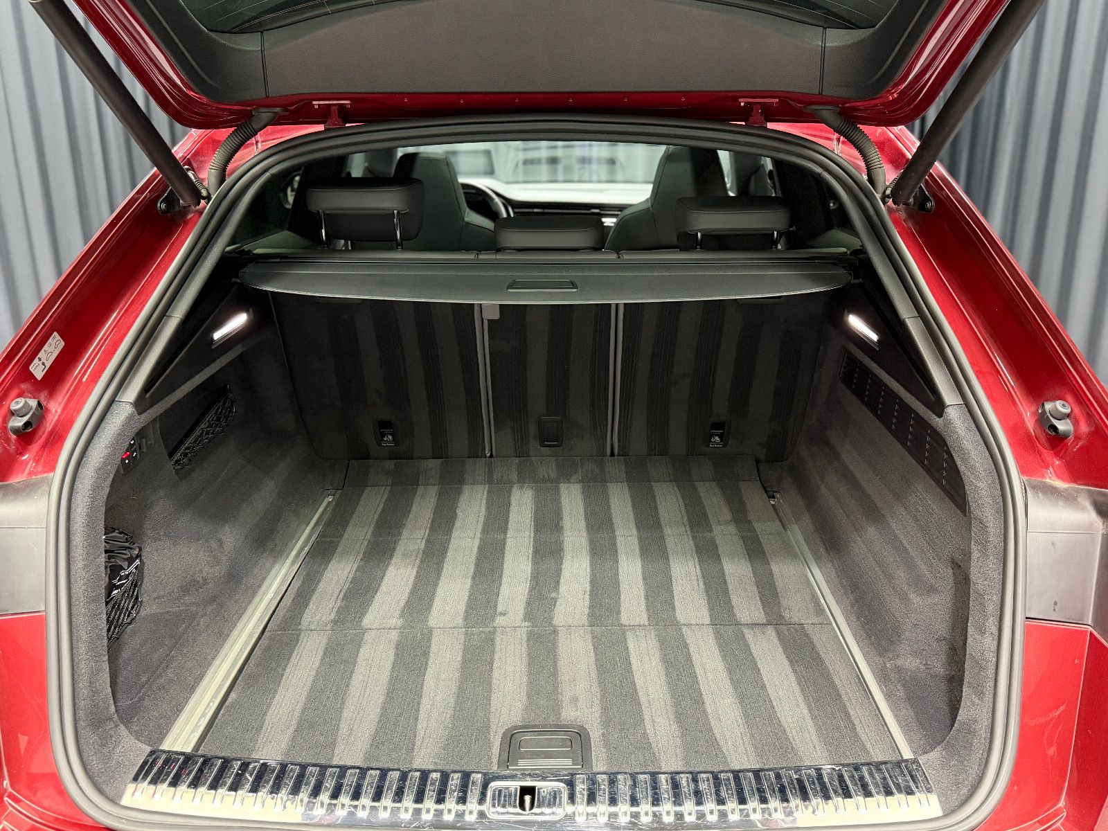 Fahrzeugabbildung Audi SQ8 4.0 TDI quattro|3D BANG&OLUFSEN|RS-SITZE|AHK