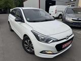 Hyundai i20 Passion/Scheckheft/Klima/SHZ/LHZ/Alu/TÜV Neu - Hyundai i20 Gebrauchtwagen in Bochum