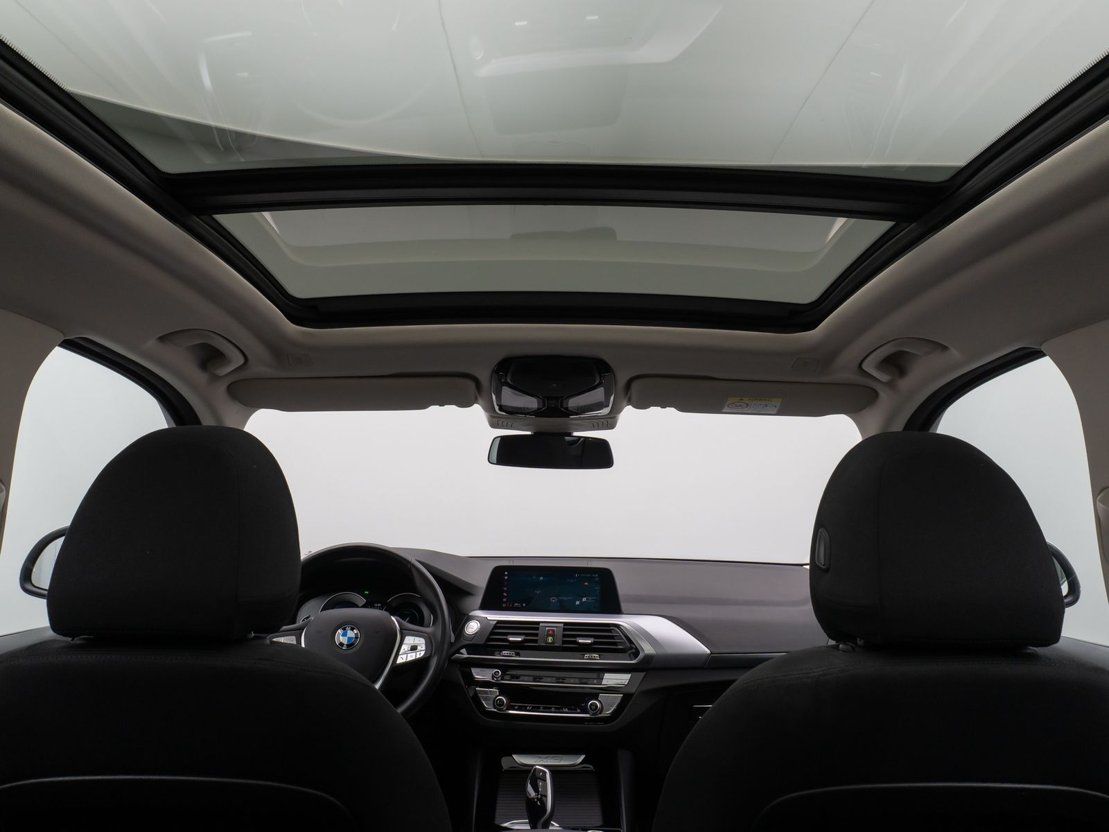 Fahrzeugabbildung BMW X3 xD30e Panorama Kamera DAB HiFi WLAN Stop&Go