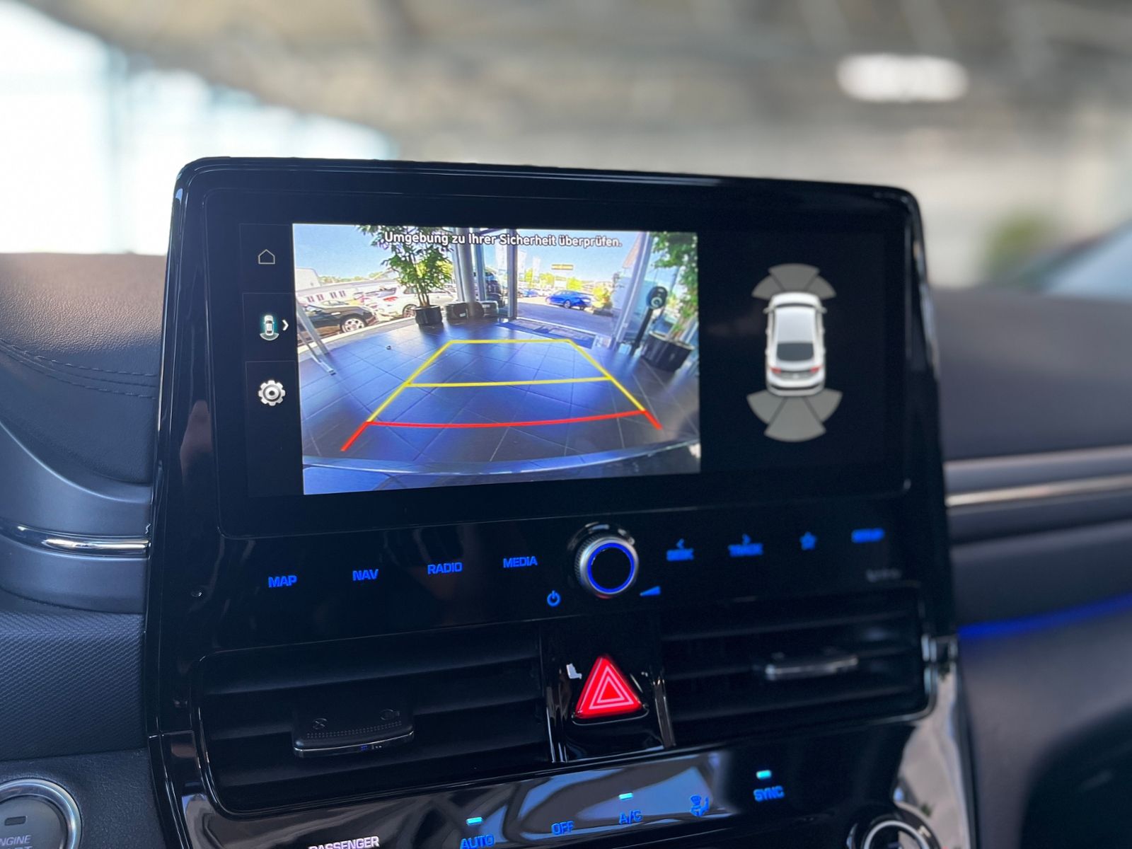 Fahrzeugabbildung Hyundai IONIQ Premium Prime Hybrid PANO LEDER LED
