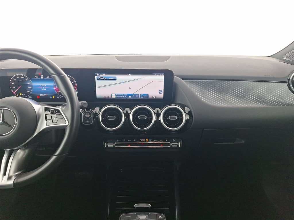 Mercedes-Benz GLA 180 Prgressive Line Advanced DCT Standhz foto 13