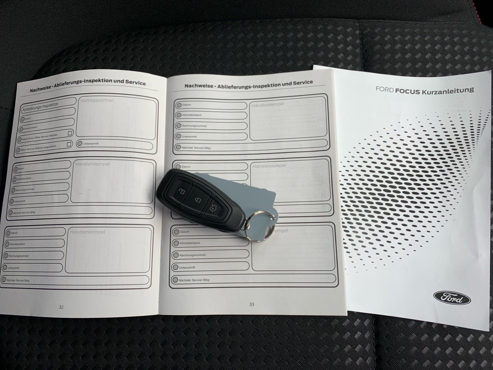 Fahrzeugabbildung Ford Focus 1.0 AT EcoBoost Mild-Hybrid ST-Line S/S Na