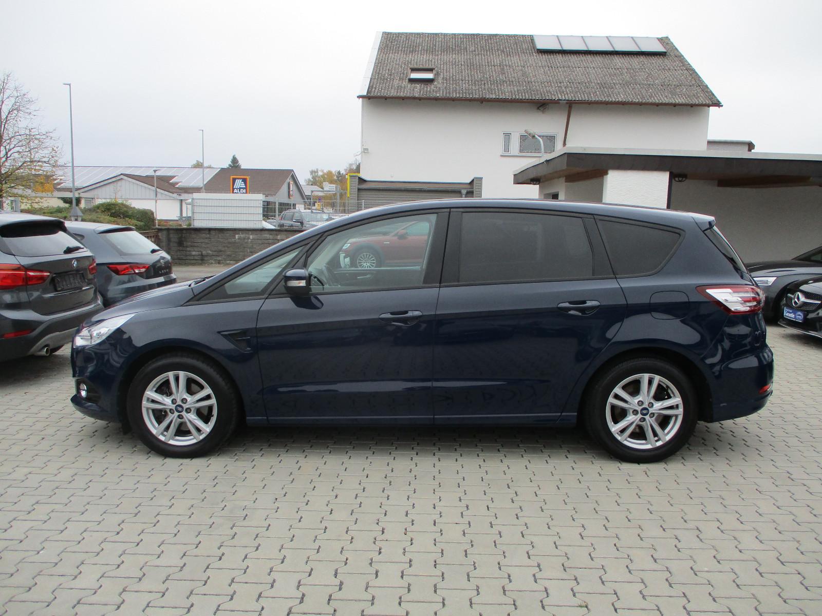 Ford S-Max 2,0 AWD Auto NAVI SITZHEIZUNG TEMPOMAT PDC