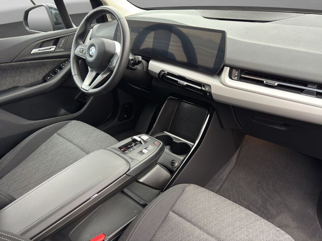 Fahrzeugabbildung BMW 218i Active Tourer Automatik+LED+Navi+Kamera+AHK