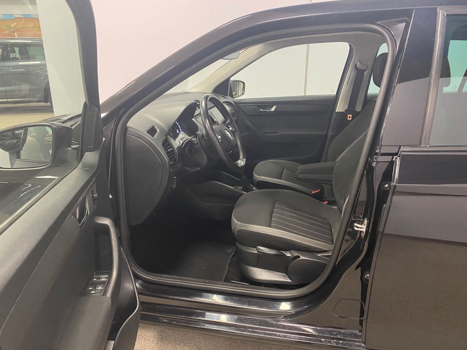 Fahrzeugabbildung SKODA Fabia 1.0 TSI DSG STYLE+Kamera+Mirror Link+ALU+