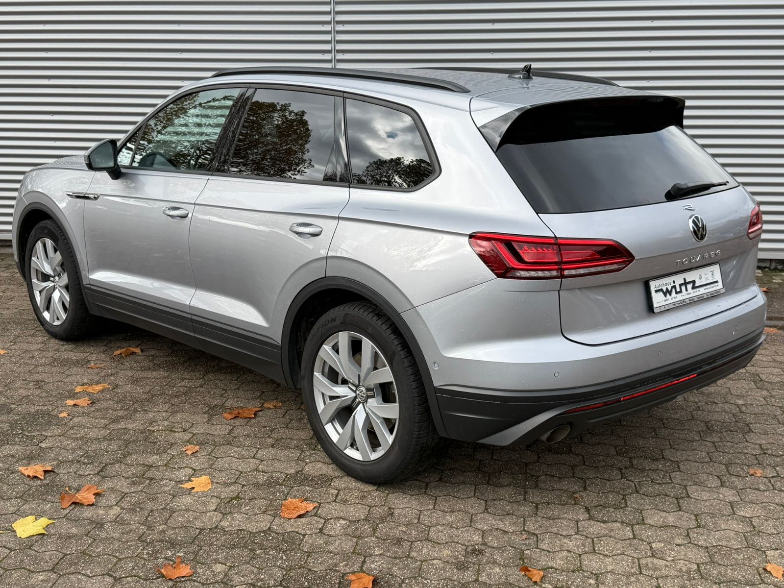 Fahrzeugabbildung Volkswagen Touareg Basis 4Motion