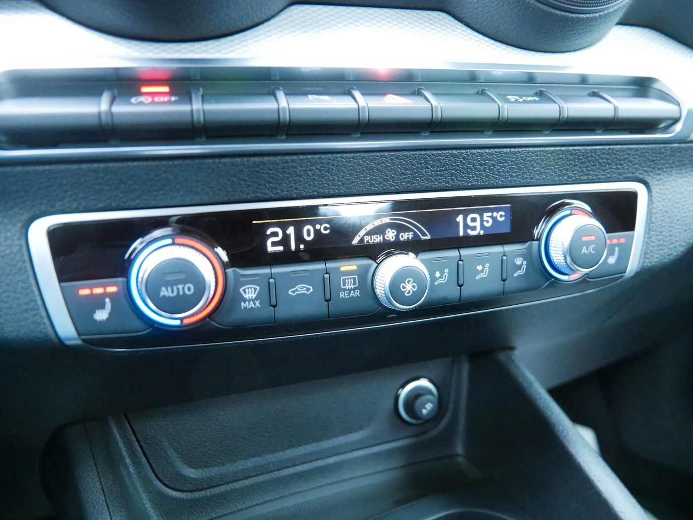 Fahrzeugabbildung Audi Q2 1.5 35 TFSI advanced AHK MATRIX DSG Kamera AC