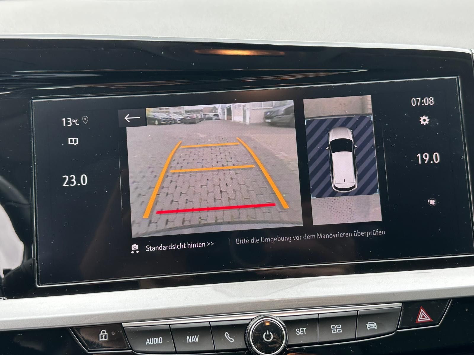 Fahrzeugabbildung Opel Grandland 1.2 GS Line VIRTUAL+LED+KAM+TEMPO+SHZ+