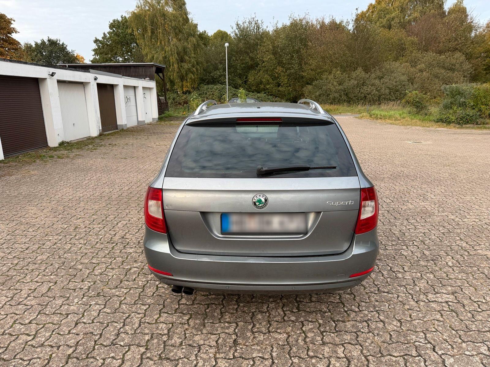 Skoda Superb 2012 — engine 160 HP (118kW)