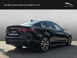 Jaguar XE P300 AWD R-Dynamic SE - Jaguar XE: R Dynamic Se