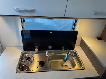 Carado V 337 PRO+ AUTOMATIK KLIMA NAVI TV