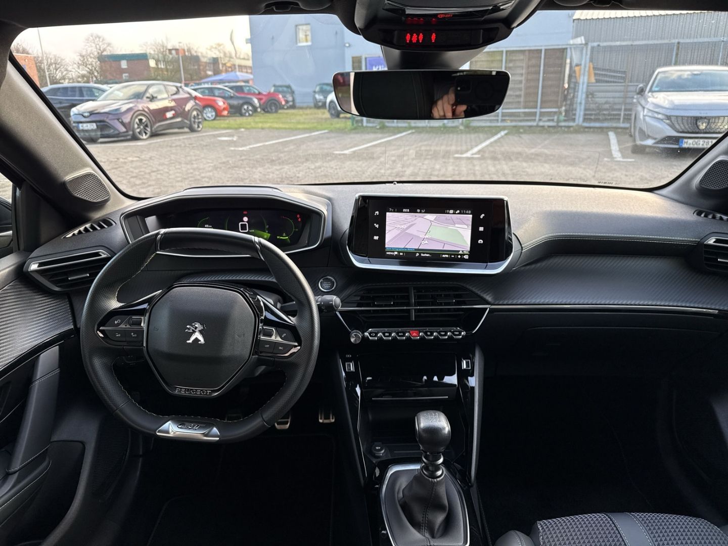 Fahrzeugabbildung Peugeot 208 GT 1.2 PureTech 100 Navi LED ACC Klimaautom