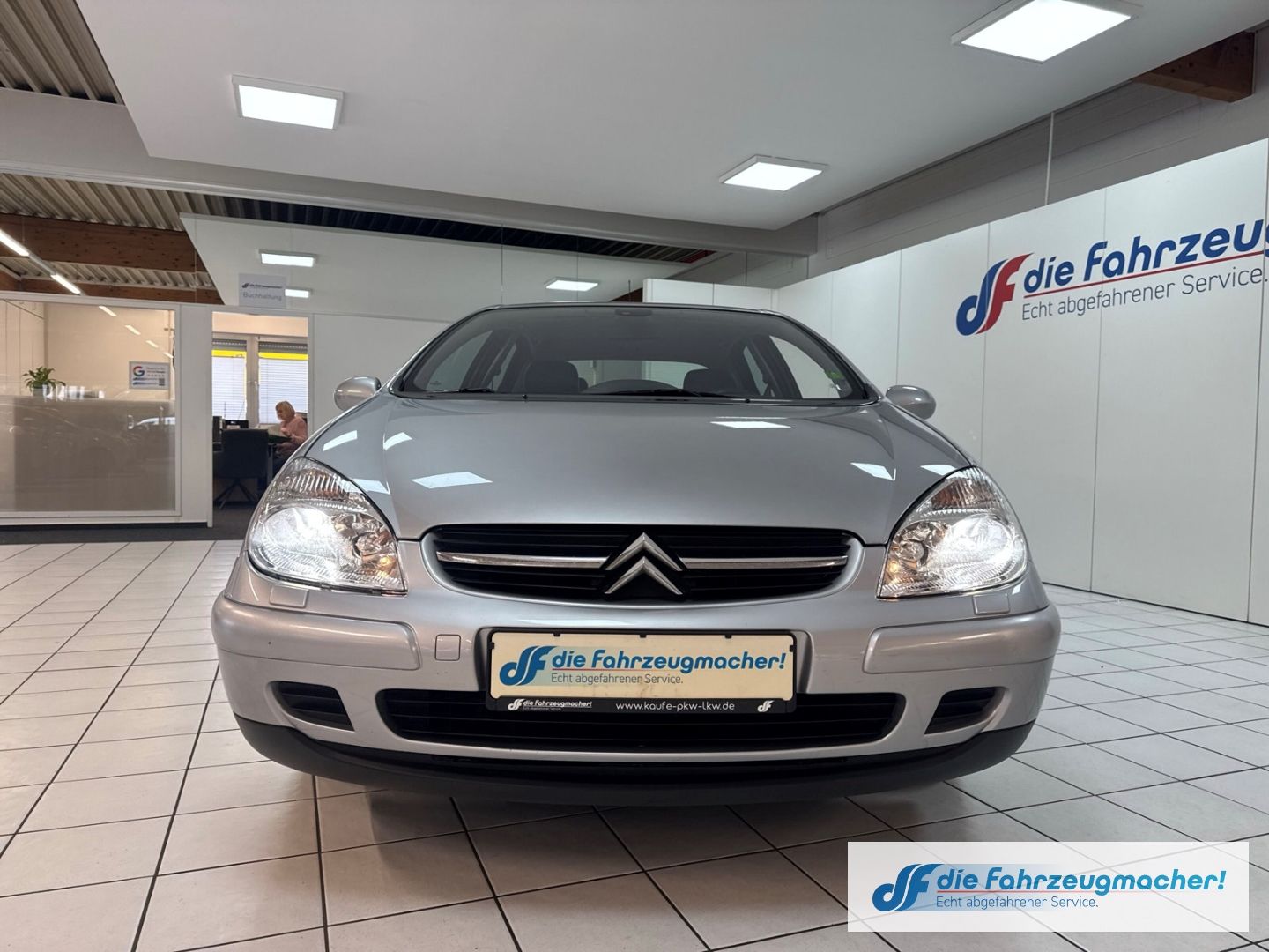 Fahrzeugabbildung Citroën C5 3.0 V6 Automatik Exclusive Navi Leder